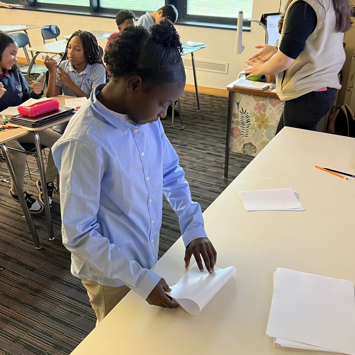 csasyracuse's tweet photo. 6th grade #CSASCS students learned about the importance of Veterans Day & shared if they have any family members who have served. The scholars also made thank you cards which will be delivered to the VA hospital!
@CharterEmpire https://t.co/Xtdjid1taQ