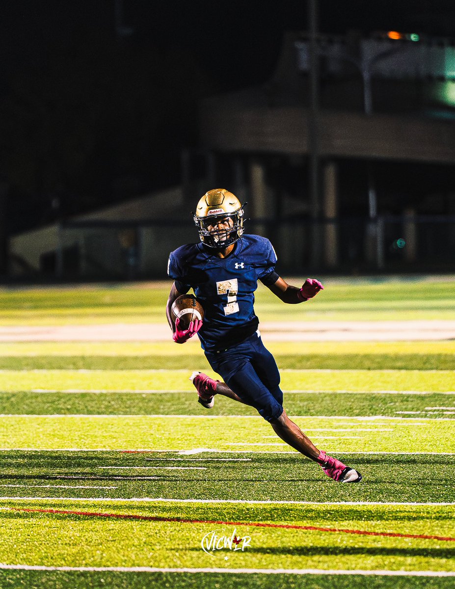 -400 receiving yards
-2 Kick returns TD
-700+ all purpose yards
-Former 1st team all county, all league 
-4TD
(Missed out first 4 games of the season)
<a href="/Coach_KCal/">Kevin Callahan Jr.</a> <a href="/LU_CoachMac/">Mark McMaster</a> <a href="/Coach_MikeKash/">Mike Kashurba</a> <a href="/CoachRoeder/">Ryan Roeder</a> <a href="/CoachFrenchFB/">John French</a> <a href="/CoachCamJordan/">Cameron Jordan</a> @CoachAhmadPSU