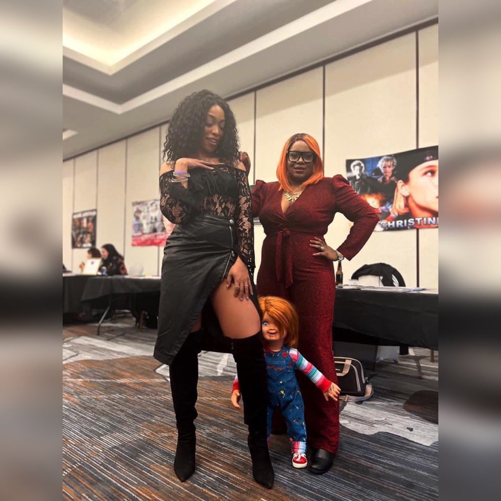 talesftmedia's tweet image. On this day, Child’s Play was unleashed, giving us our favorite killer doll, Chucky (aka Charles Lee Ray)! 🔪Who else still gets chills?

#TalesFromTheMedia #Chucky #HorrorLegend #ChuckyIsReal