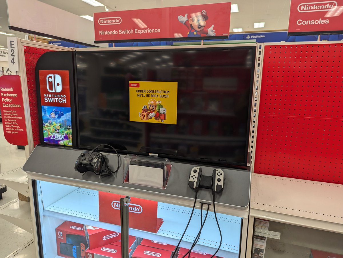 TTVdaws__'s tweet photo. Holy shit they're getting ready to put out a Switch 2 display this is gonna be insane https://t.co/z9ayIYiYai
