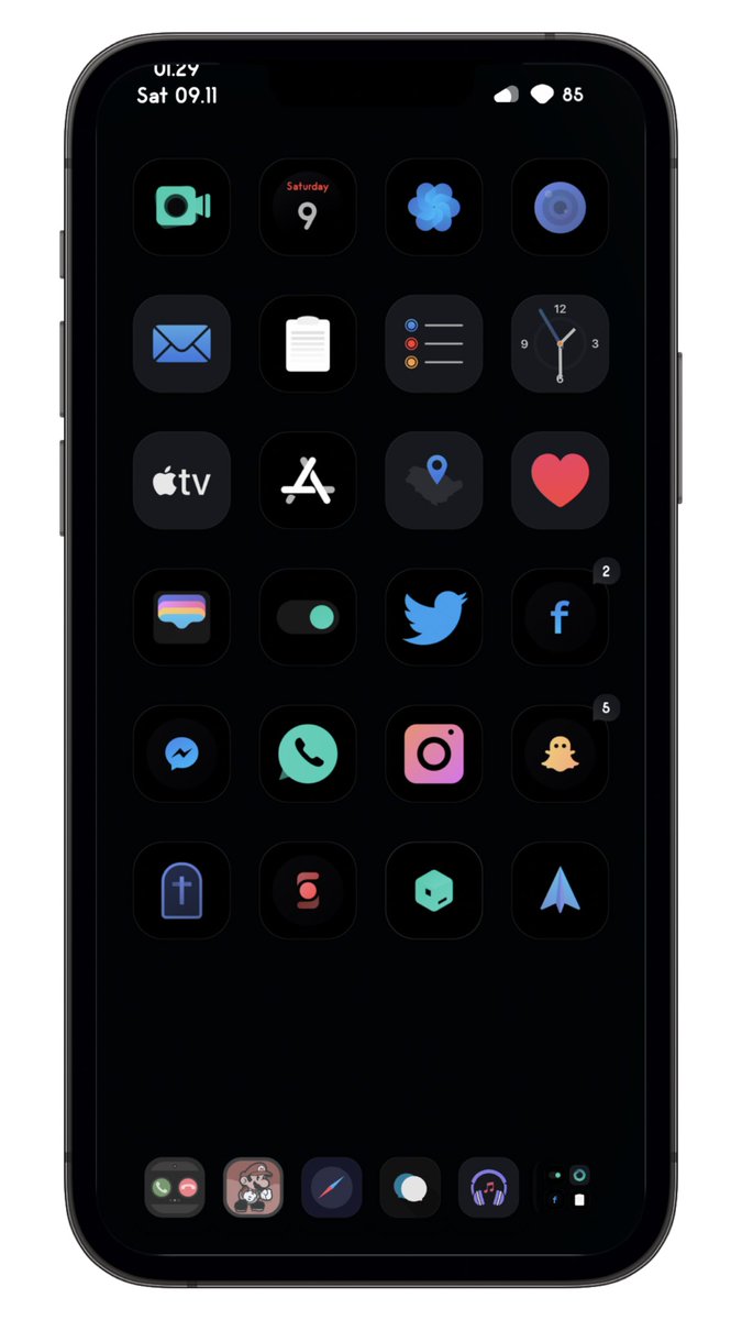 Current setup #jailbreak true #darkmode I’m in the future of #ios18 😀😉