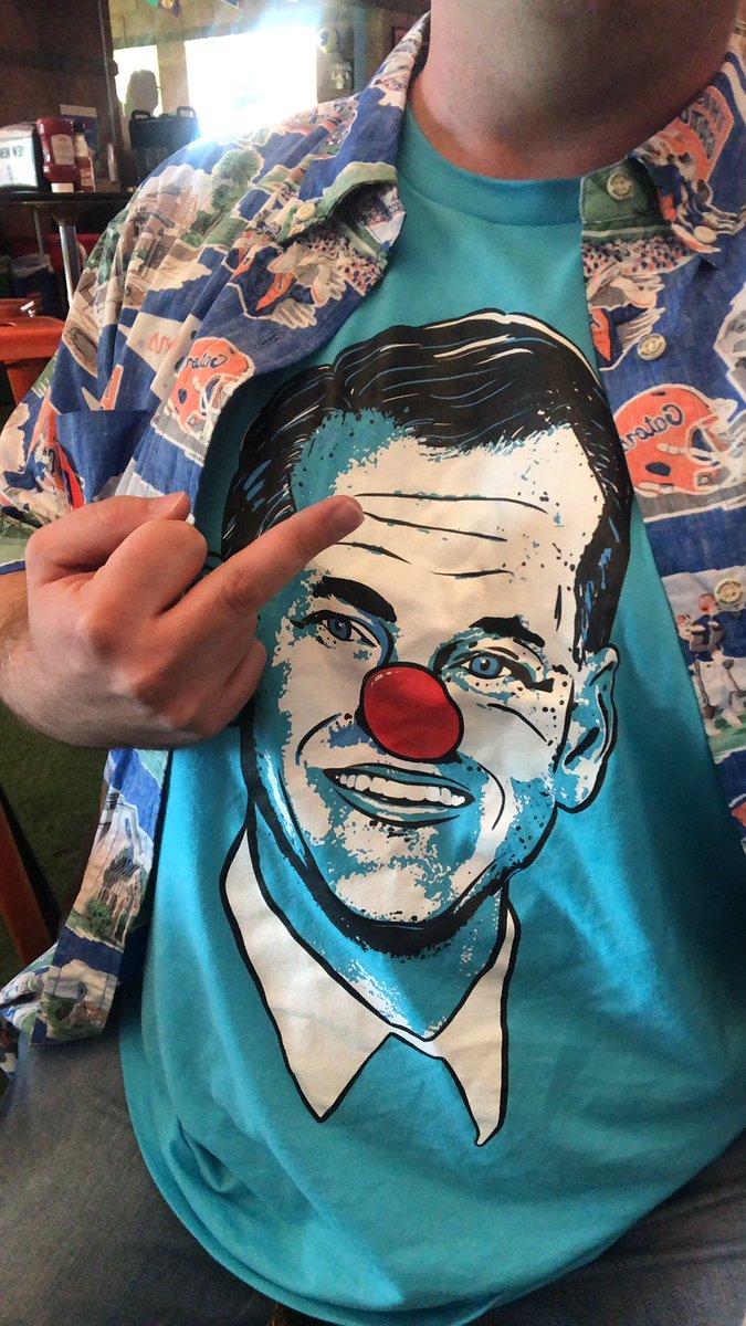 TheAustinWalker's tweet photo. Well @coach_bnapier has lost about every other streak the #Gators had so why not add one more to the list?! @ScottStricklin, you are a genuine clown. I’m amazed at the incompetence you two display.

https://t.co/B4psJ2uguZ https://t.co/0Mqqntrz74