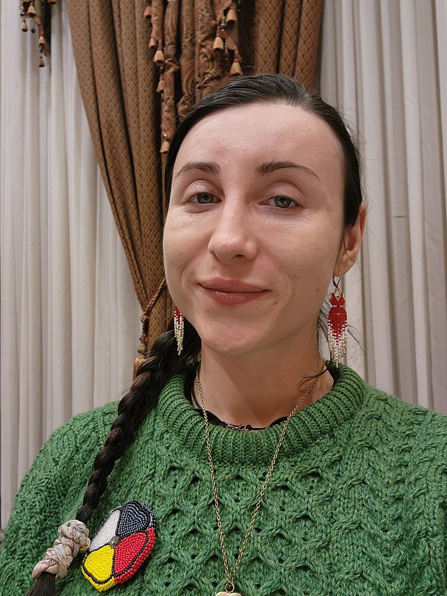 Loved taking this candid of <a href="/CameronKroetsch/">Cameron Kroetsch</a> &amp; <a href="/SarahJama_/">Sarah Jama</a> at the <a href="/LIUNAStation/">LIUNA Station</a> for the <a href="/WAHC/">Workers Arts & Heritage Centre</a>'s Sam Lawrence dinner last night 💕