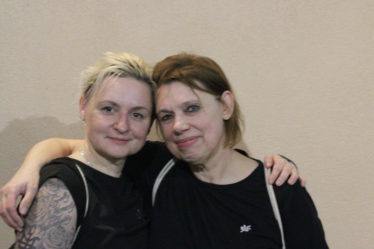 About last night ….
…united friendship 😘
Judy&amp;me ❤️
#membersofthevoodooclub 

And I thank you very much 
How much ….

Loyalty