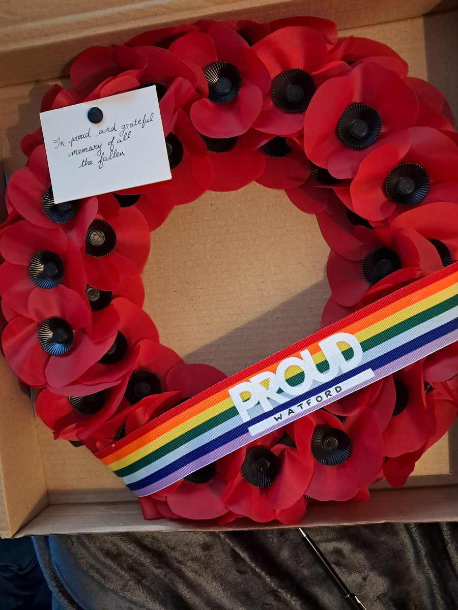 At 3 o'clock tomorrow, two Proud Watford ex-servicemen will lay a wreath to honour all those who gave their lives for us. In the laying, we  especially remember all those who today would identify as LGBTQ+ &amp; who lived &amp; fought &amp; died under the threat of military discipline 🇬🇧🏳️‍🌈🏳️‍⚧️