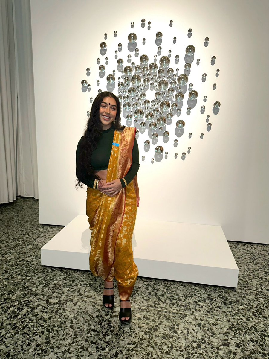 at the museum in a traditional marathi style dhoti saree drape called a nauvari saree from my home state in india🇮🇳🪷✨ https://t.co/nFaOHhbQVI