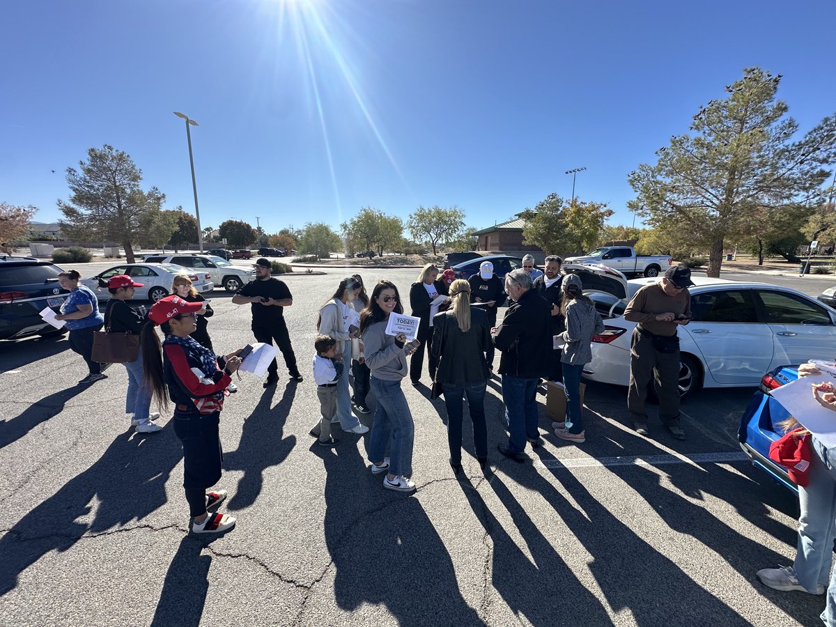 Early morning deployment with <a href="/RafaelArroyoNV/">Rafael Arroyo</a> to help cure ballots!

We are going to the very end! We spent the last two days calling and texting every voter who needs to cure ballots, now we’re meeting them at the door!