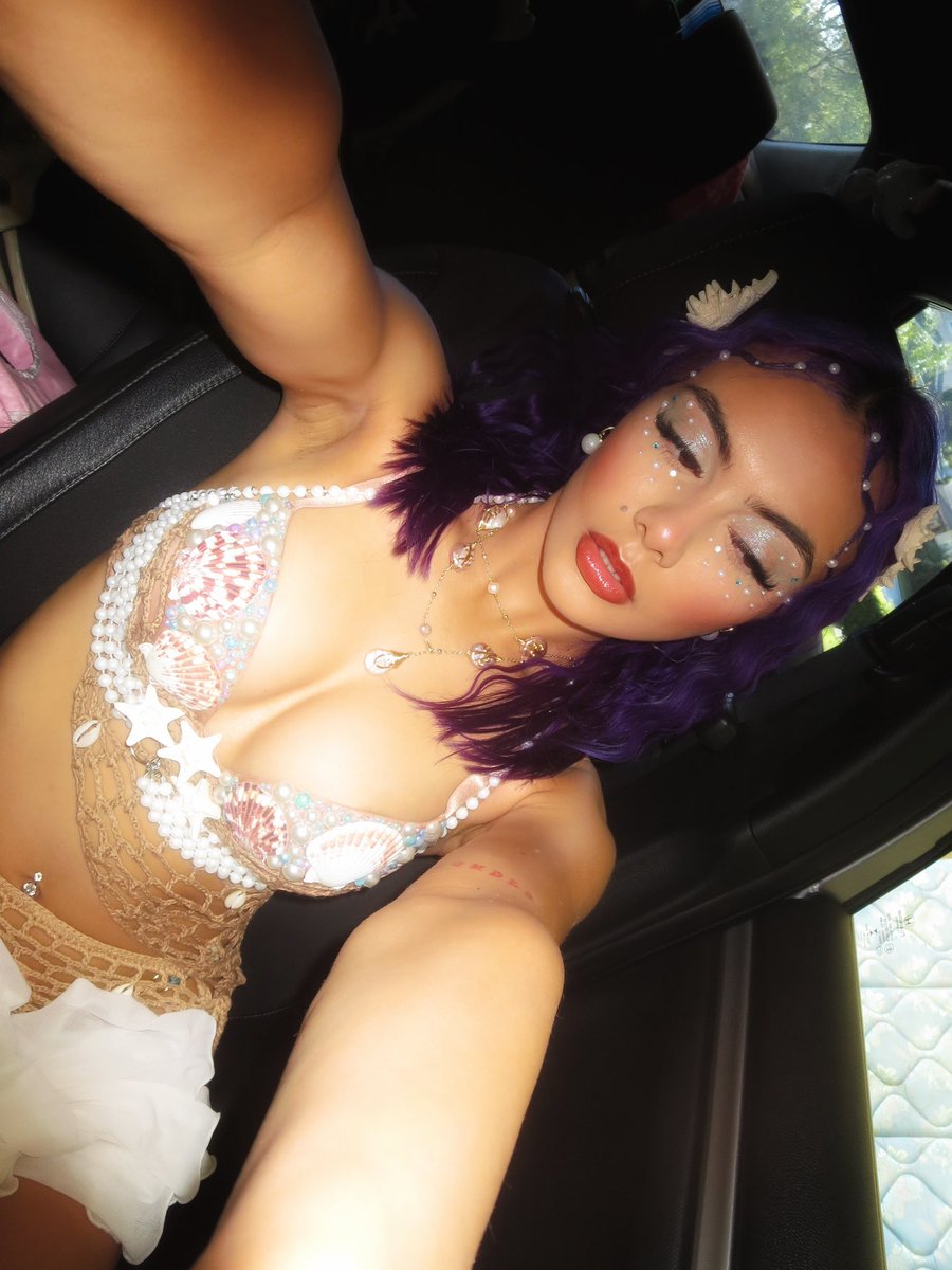 natitty333's tweet image. Escape reality and let’s be mermaids 🧜🏻‍♀️✨🩵🪸#EscapeHalloween