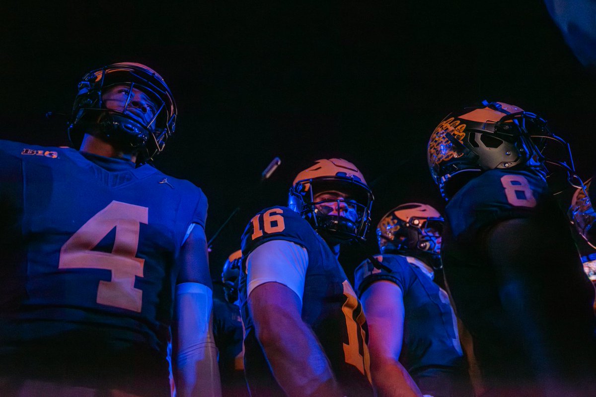 Before vs. After: thought I ruined all my tunnel photos but thanks to the magic of Photoshop, I did not! 

My love/hate relationship with the stadium lights continues...