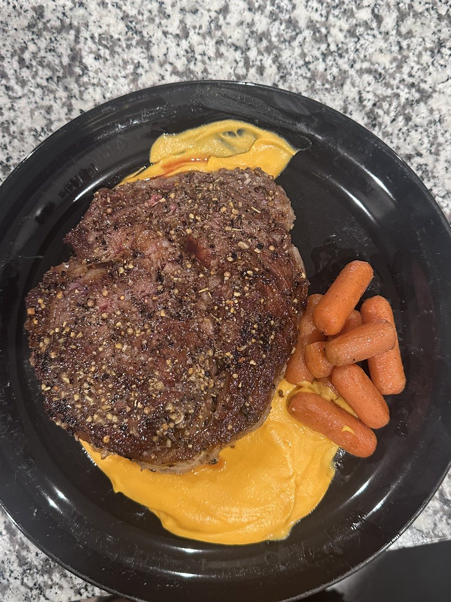 metzliboo's tweet photo. Get you a man who’s love language is is cooking amazing food for you 🫶🏻❤️‍🔥 https://t.co/mkkjYu1GK5
