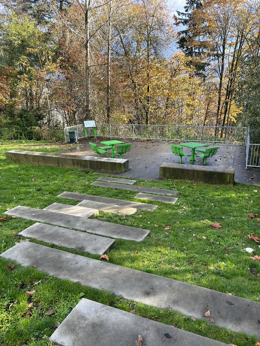 MayumiIzumi1's tweet image. I just discovered this little spot for some tranquility 🧘🏻‍♀️ @ChiefJanice #skwxwú7mesh #timeimmemorial #NorthVancouver #moodyville