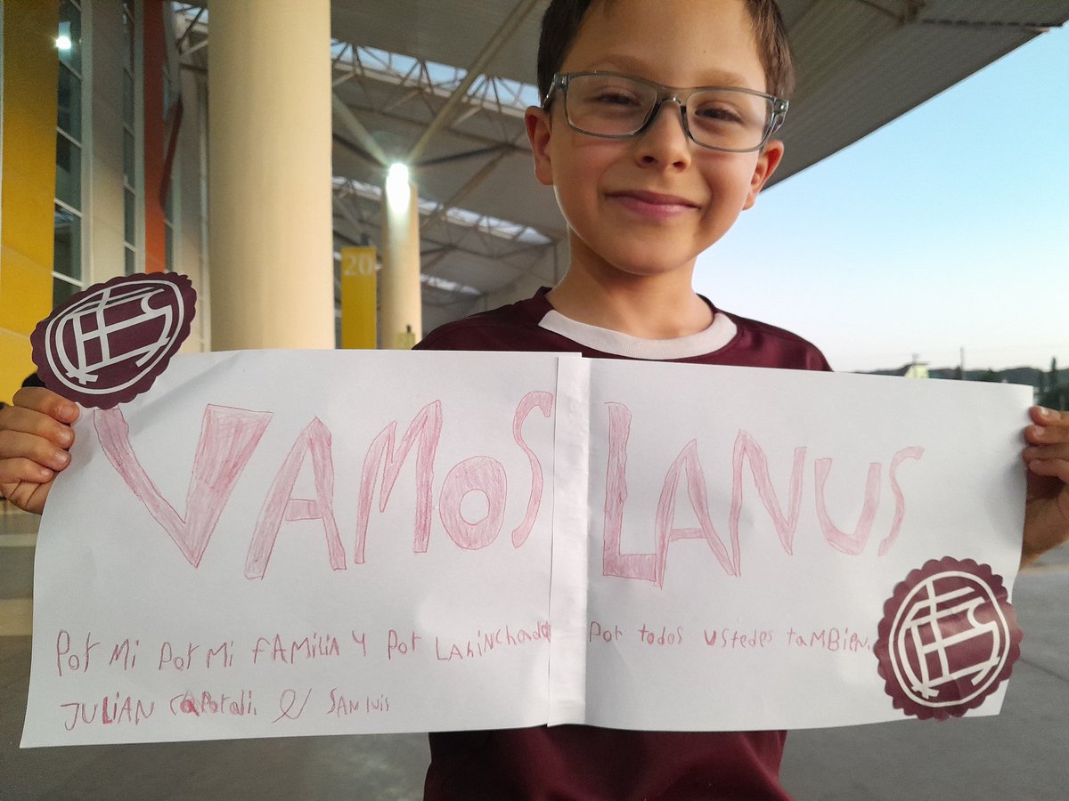Saliendo de San Luis para ver al grana el miércoles. 
<a href="/clublanus/">Club Lanús</a> pasale el mensaje que les manda mi hijo a los jugadores:
Por mi, por mi familia, por la hinchada y por todos ustedes también!!!
Firma: Julian Caporali