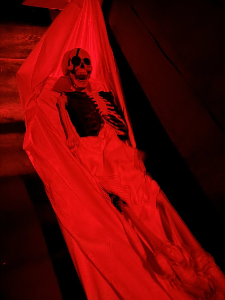 GroffJanelle's tweet image. Honors Engineering III students took this year’s Pirate ship haunted house theme to a whole new level.  Thank you Jason Shields!  Talk about Power 5 skills in the classroom!!!