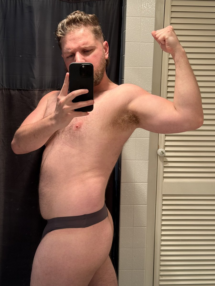 Himbochronicles's tweet photo. Gym. https://t.co/u7djXWTwr4