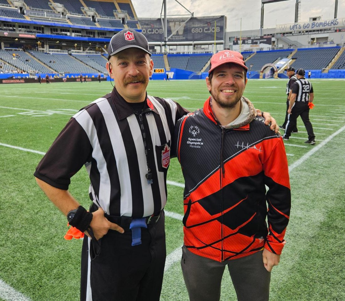 During the 2024 PFC and CanWest Football seasons, members of the MFOA pledged portions of their game fees to The Manitoba Special Olympics, raising $885.88 Special Olympian Marty Thome at the coin toss for the Oct 26th game. Thanks to the <a href="/MBBisons/">Manitoba Bison Football</a> <a href="/RiflesFootball/">𝙍𝙞𝙛𝙡𝙚𝙨𝙁𝙤𝙤𝙩𝙗𝙖𝙡𝙡.𝙘𝙤𝙢 🏈</a> <a href="/SpecOManitoba/">Special Olympics MB</a>