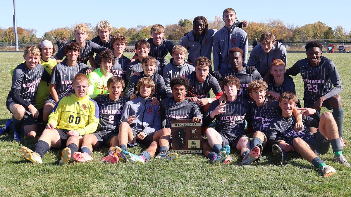 𝗥𝗲𝗴𝗶𝗼𝗻𝗮𝗹 𝗖𝗵𝗮𝗺𝗽𝗶𝗼𝗻𝘀 ⚽️

GHS boys soccer needed PKs, but the Titans took home another Regional title on Saturday in a hard-fought win over Rochester.

The Sectional semifinals vs. Mahomet-Seymour hosted by Warrensburg-Latham are on Wednesday.

📸 Pam Hulten