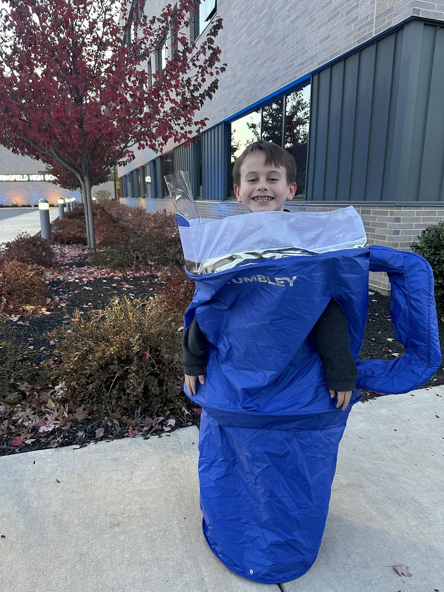 Cam had fun at the SHS spooktakular!  My favorite Stanley <a href="/Target/">Target</a> 💙 <a href="/SpringfieldSD/">Springfield SD</a> thank you!!