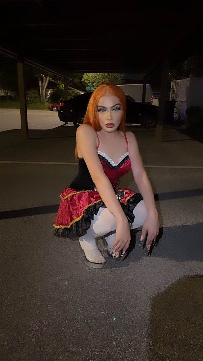 __bigbootylex's tweet photo. You Were Never Little Red Riding Hood. You Were Always The Wolf 🐺❤️ https://t.co/Vfc0Rh1e1Q