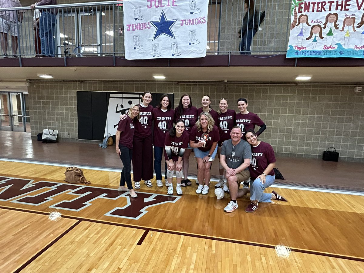 angelabreiden's tweet image. So wonderful to get to see beloved former students + fellow alumni  = a lot of amazing @TrinityUAlumni &amp;amp; staff &amp;amp;  faculty &amp;amp; families  @Trinity_U for #TUAlumniWeekend. Incl @tu_eddept  &amp;amp; MAT &amp;amp; #SportinEngland &amp;amp; @TUVolleyballTX &amp;amp; history of women’s athletics @TrinityUTigers.