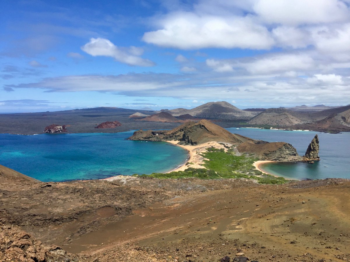 OriginalEcuador's tweet photo. A day tour to Bartolome Island offers one of the most iconic and Instagrammable views in the Galapagos - Pinaccle Rock 🐢🦭🇪🇨

#BartolomeIsland #GalapagosIslands #GalapagosEcuador #ComeToEcuador #EcuadorTourism #ThisIsEcuador https://t.co/qbBdKUB61t