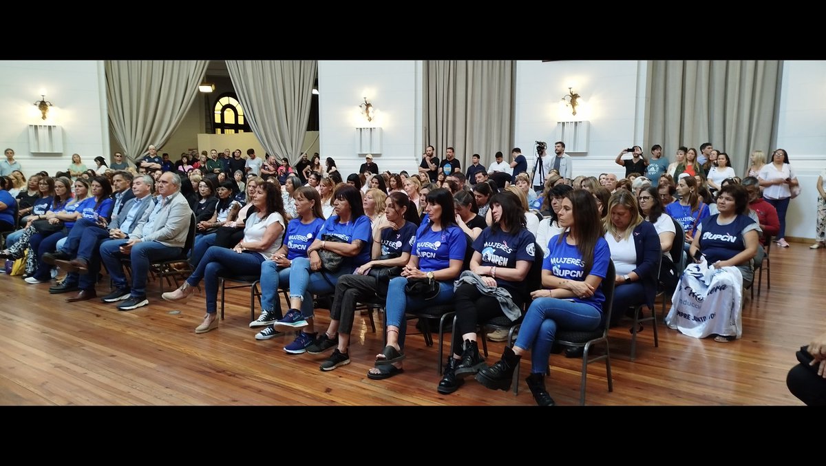 🩷En el marco del mes de concientización sobre del Cáncer de mama, hoy participamos de una charla de prevención de esta enfermedad en el <a href="/Senado_BA/">Senado BA</a> organizado en conjunto por la Comisión de Salud y <a href="/UPCNok/">UPCN</a>