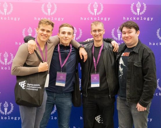 WatWcy's tweet photo. Zespół z #KZC zdobył III miejsce na Hackathonie #Hackology na Politechnice Lubelskiej!🥉Dwa zespoły z WCY @WAT_edu wzięły udział w 24h wyzwaniu, tworząc narzędzia oparte na #AI. Gratulacje dla naszych reprezentantów! 💪#WCY #WAT #SztucznaInteligencja https://t.co/CiJmxLNnHg https://t.co/OOl4Lw2jPf