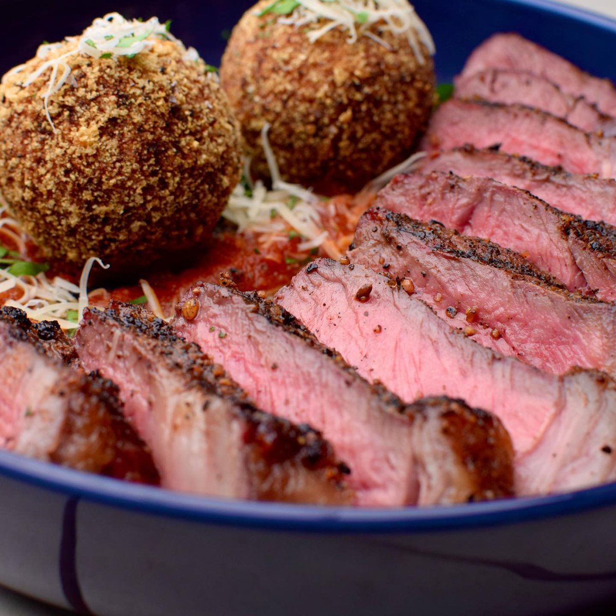 'Cut of the Week' - NY Strip😎
Enjoy 20% off this dry aged, fan favorite, this week only! Shop link below:
l8r.it/VVgz
📷 @bankbeater_bbq