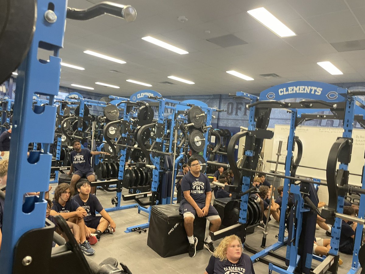 CHighFB's tweet photo. Tough year or not, we can control what we are pouring into the players in this program. We will continue to learn the lessons this season and @2Wordstv are teaching! #WednesdayWork #IfDay #PartnerDay #SubmitDay #CheckYoFeelings #LetsRide #HWPO #RangerPride #ChasingElite https://t.co/eeD1gLevA5