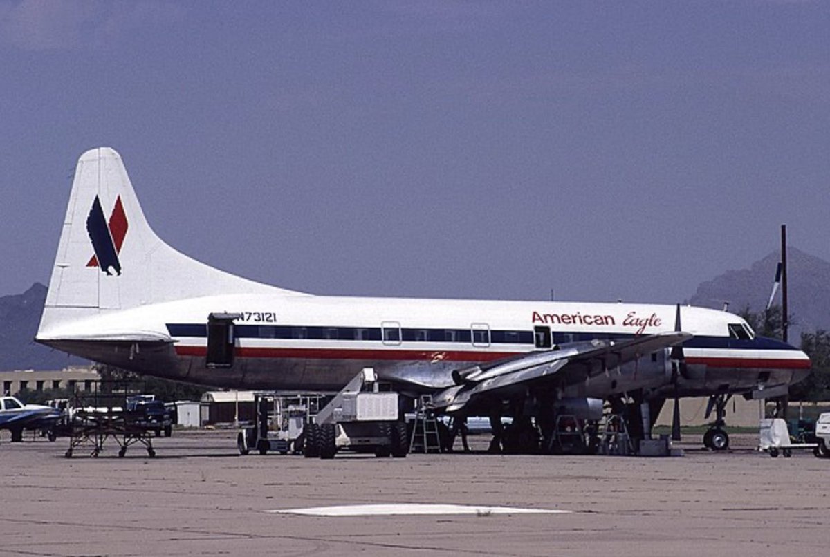 WorldAirSociety's tweet photo. On this day in 1984, @AmericanAir's American Eagle began operations, flying from @flyxna to @DFWAirport. It was operated with a #Convair 580 turboprop. #airlines #aviation #avgeek 
Photo: Jim Newton https://t.co/ZQFqST4TMb https://t.co/BxIPiQh3K3