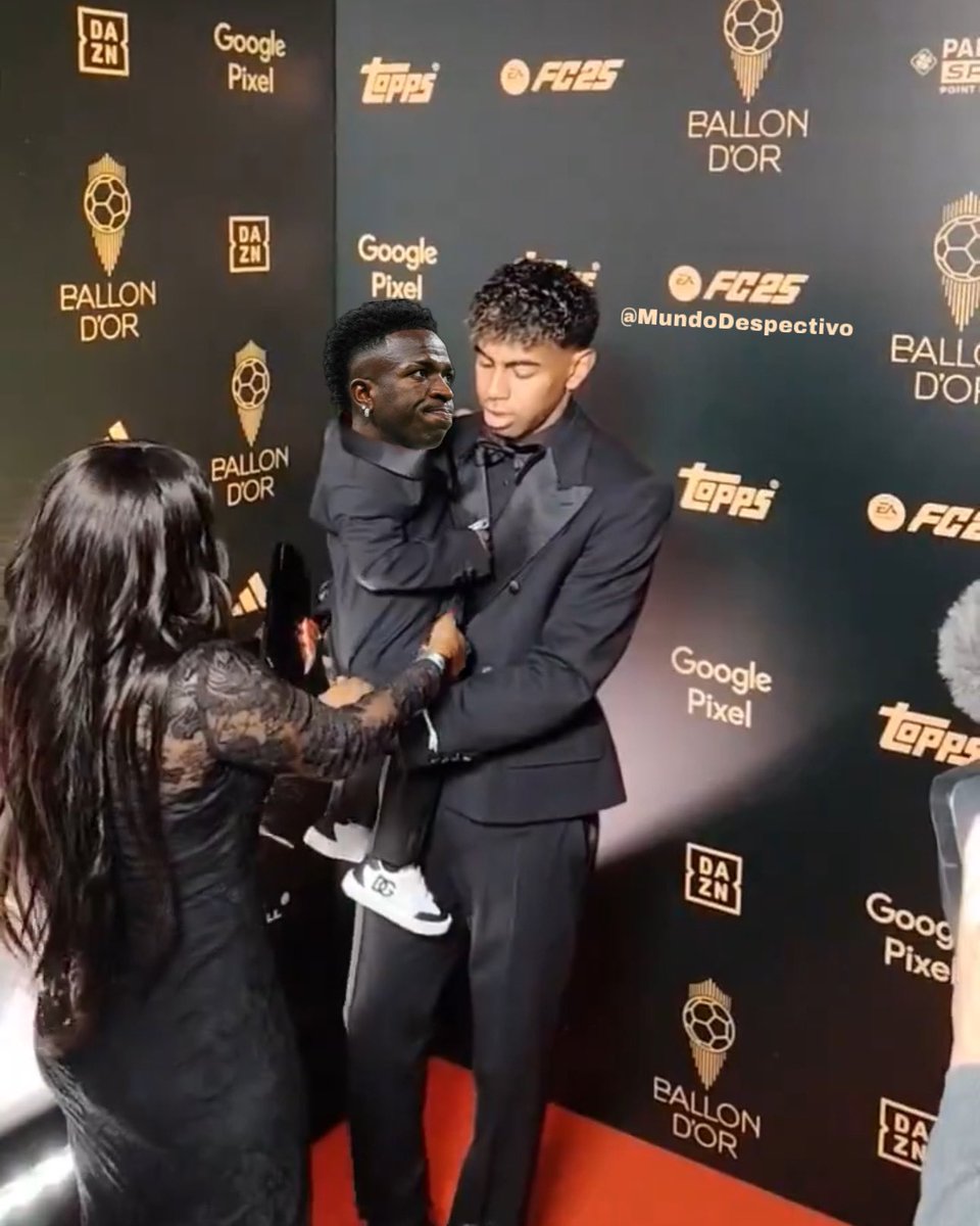 MundoDespectivo's tweet photo. Pues al final Vinicius si que ha ido a la Gala del Balón de oro. https://t.co/x4Qkth34rt