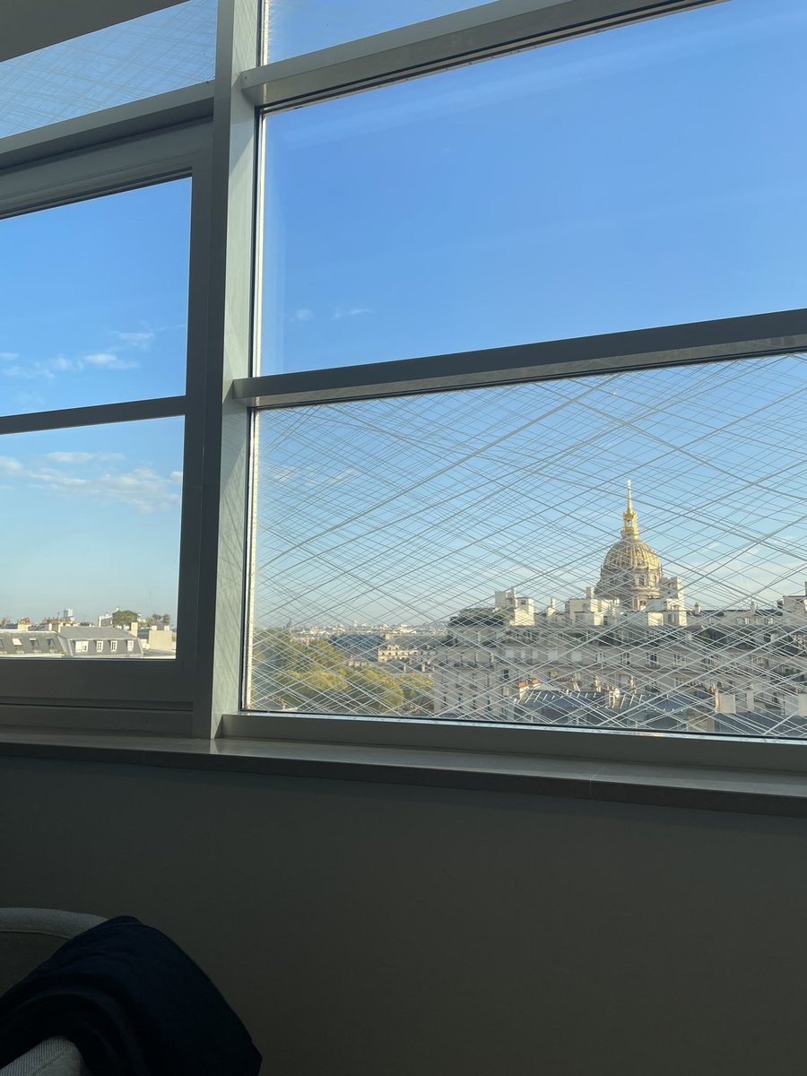 Première rencontre avec le cabinet de <a href="/Sante_Gouv/">Ministère de la Santé</a> 
L’occasion pour nous d’aborder les propositions des étudiants en #pharmacie face aux problématiques qu’ils rencontrent. Notamment l’application de la Réforme du 3ème cycle 

Cette réforme doit se concrétiser au plus vite ‼️