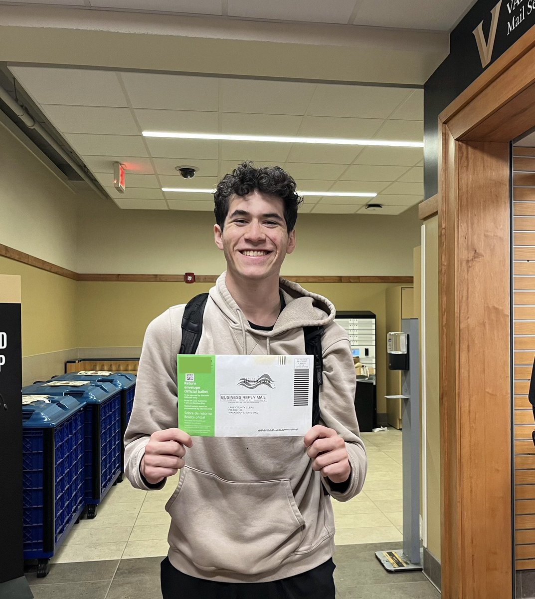 Drew__Spiegel's tweet photo. Today, I voted in my first ever general election for decency over division, freedom over fear, and common sense over nonsense.
Gen-Z is going to elect Kamala Harris as President! Let's do this thing! https://t.co/rdJduQ6Fty