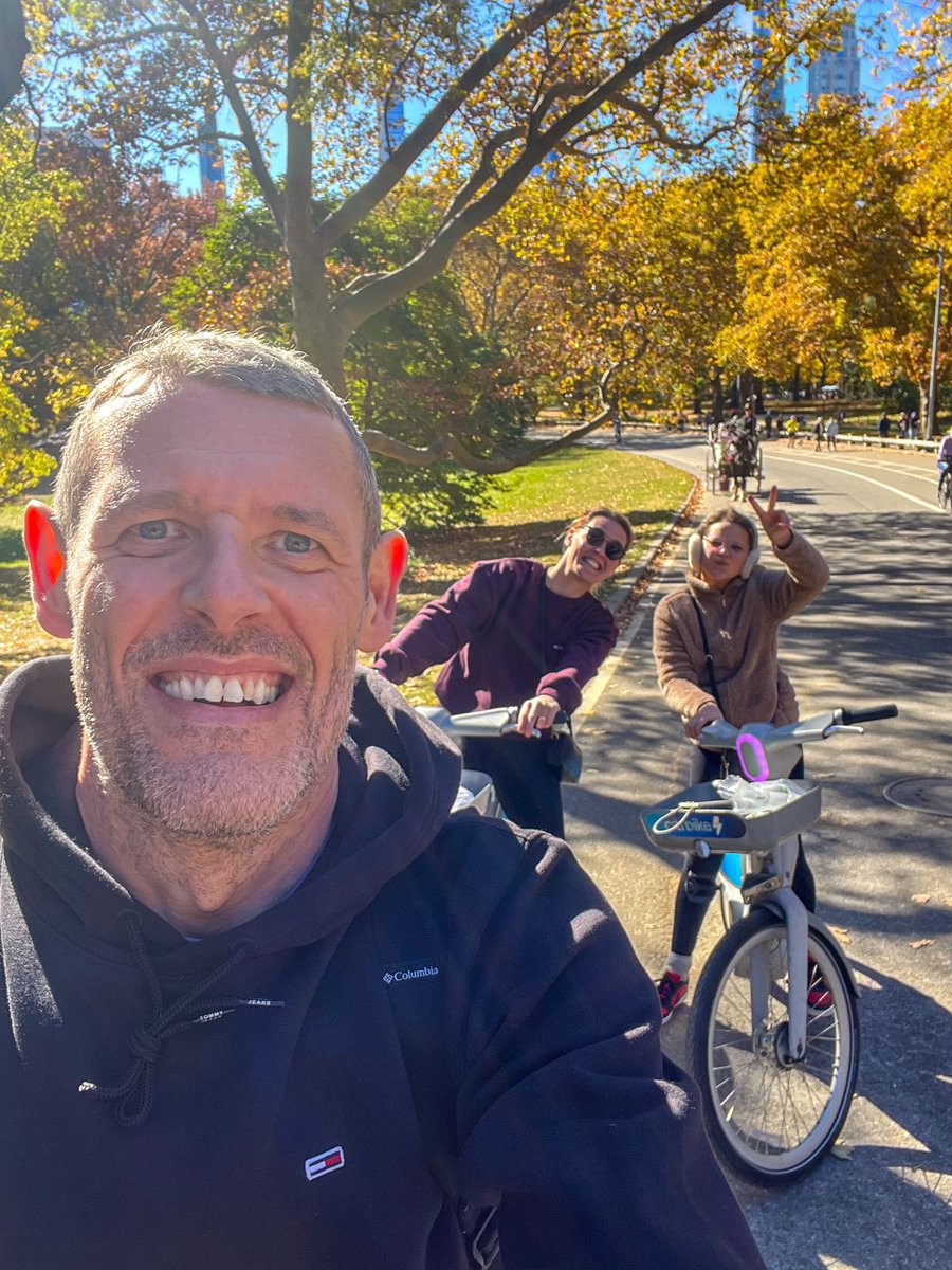 heppdt's tweet photo. Paris 🇫🇷 had my ❤️ in 2007
Rome 🇮🇹 had my ❤️ in 2022
New York 🇺🇸 has my ❤️ in 2024
🗽🇺🇸🍎 was incredible…
#TeamHepp #halfterm #BigApple #NewYorkNewYork #familytime https://t.co/CqCgirKPqk