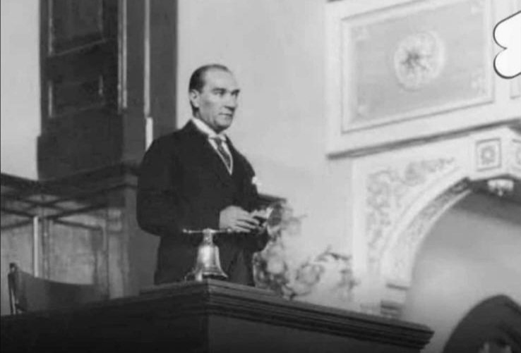 Kendini TÜRK Hisseden, Türkiye Cumhuriyeti Devletine Vatandaşlık Bağı İle Bağlı Olan Herkesin CUMHURİYET Bayramı Kutlu Olsun..

Ne Mutlu Türküm Diyene...