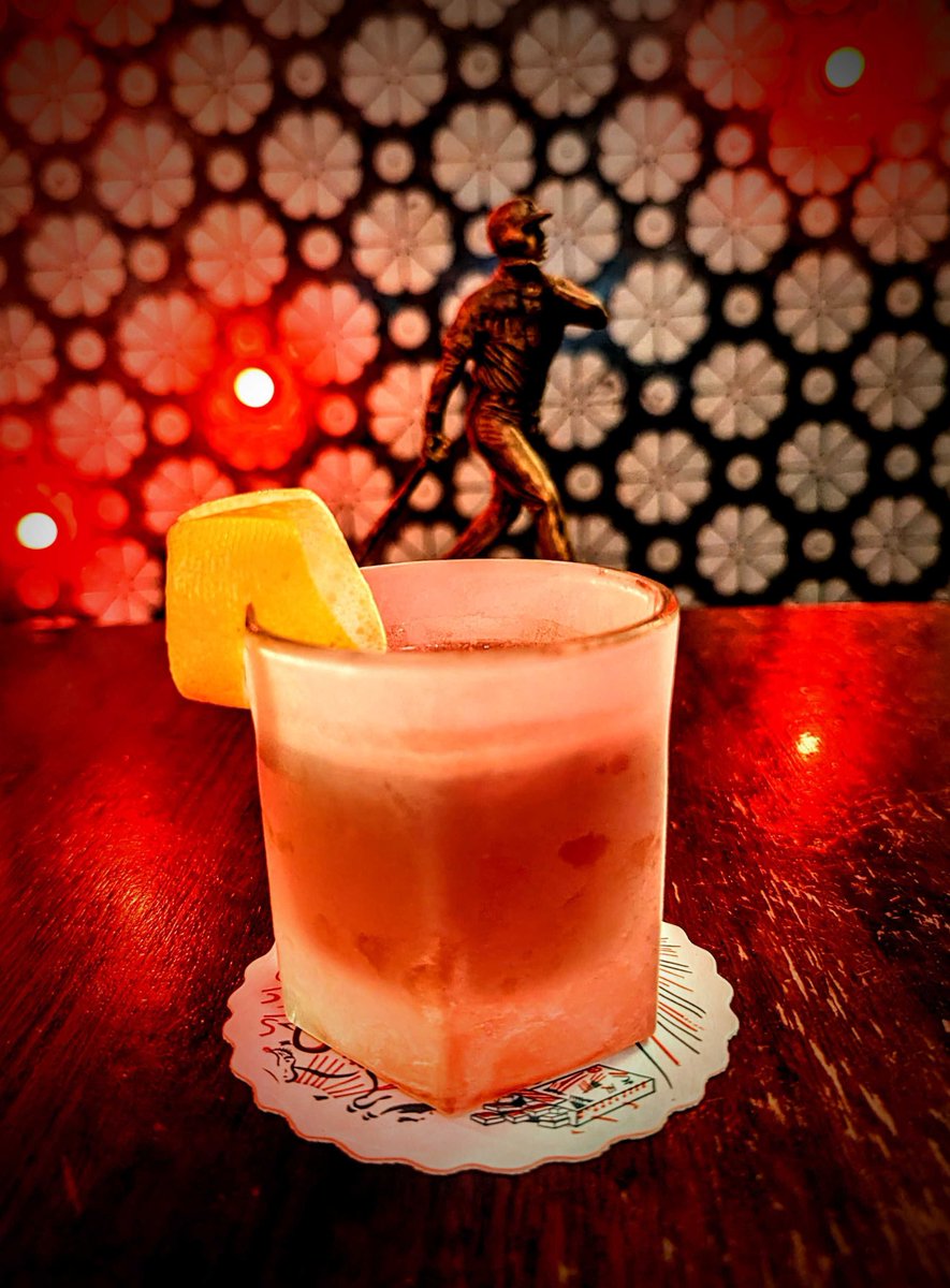 Up and in, high and tight, The Chin Music is like a fastball that comes a little too close. Applewood infused Scotch, Amaro Montenegro, Cardamaro, Byrrh and Orange bitters are stirred in this bruhaha and served in a frozen glass.