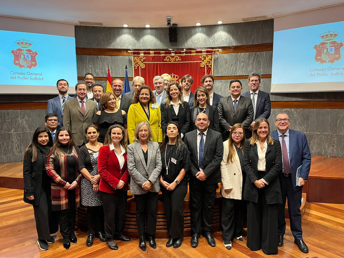 Esc_Judicial's tweet photo. El grupo de #FormaciónJudicialEspecializada #FJE de #AméricaLatina ha visitado hoy las sedes del @PoderJudicialEs, el #TribunalSupremo y el @Congreso_Es en su estancia en distintas instituciones dentro del programa de #formación que desarrollan en @Esc_Judicial https://t.co/v75VMaagfo