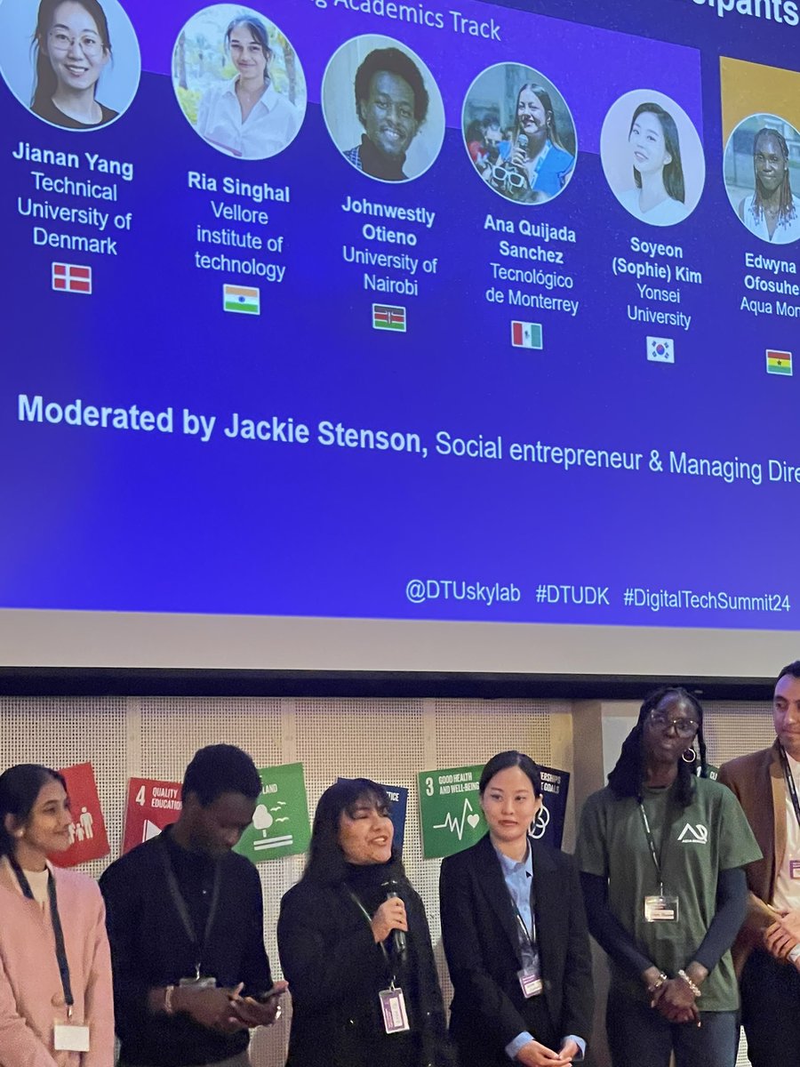 EmbaMexDin's tweet photo. La delegación mexicana celebra su participación en el evento Next Generation Digital Action en @DTUtweet donde presentaron proyectos digitales de gestión de agua y alarmas tempranas para mantener los ecosistemas en comunidades remotas. Participan 10 países. https://t.co/M4SwS9JzLZ