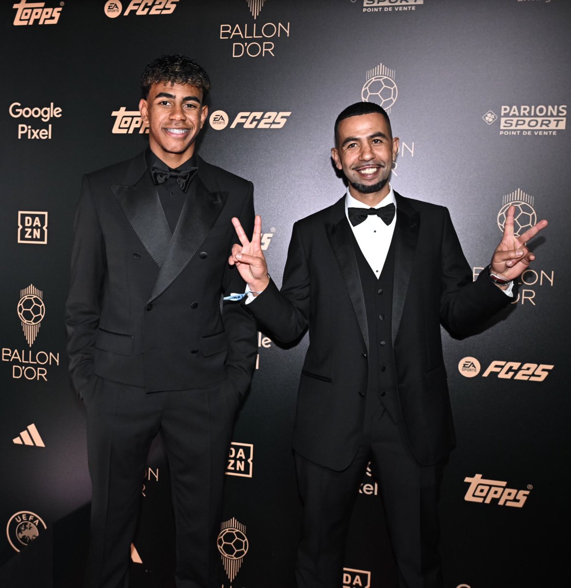 lnstantFoot's tweet image. La fierté des nôtres. 🤩👨‍👦

📸 (@ballondor)