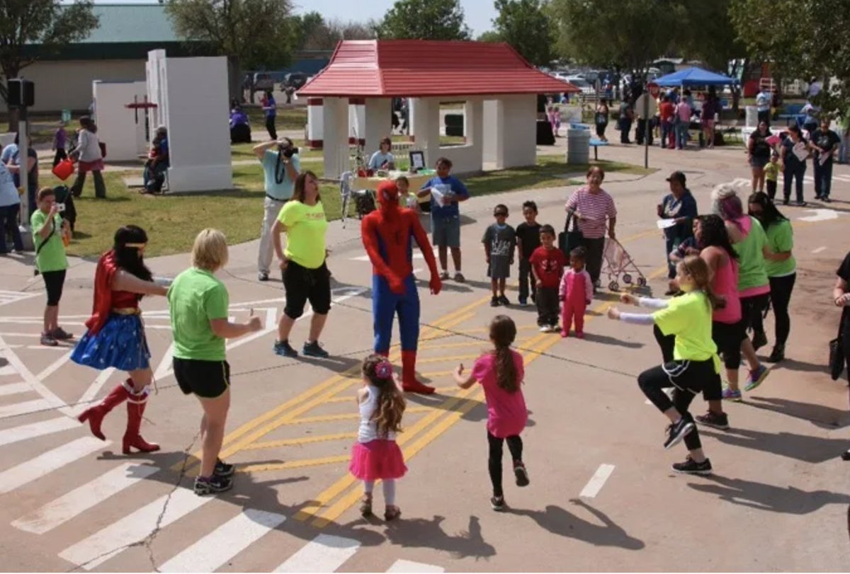 LiggettLawGroup's tweet photo. Lubbock’s Safety City Trick or Treat Street: https://t.co/Y5m2GoDtst | #PedestrianSafety #Halloween #StaySafe #RoadSafety #LubbockCommunity https://t.co/qtgMC7nEyi