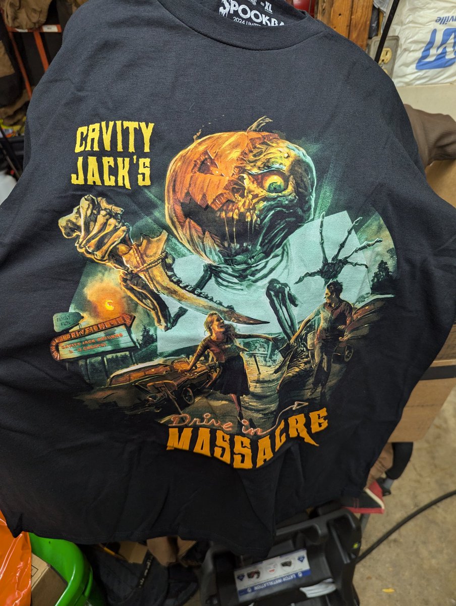 Kisa_Rae's tweet photo. And my favorite part. The official Spookbag 2024 shirt with Mister Cavity Jack himself. Bro has my number 😏 https://t.co/PNGNQ0ye4k