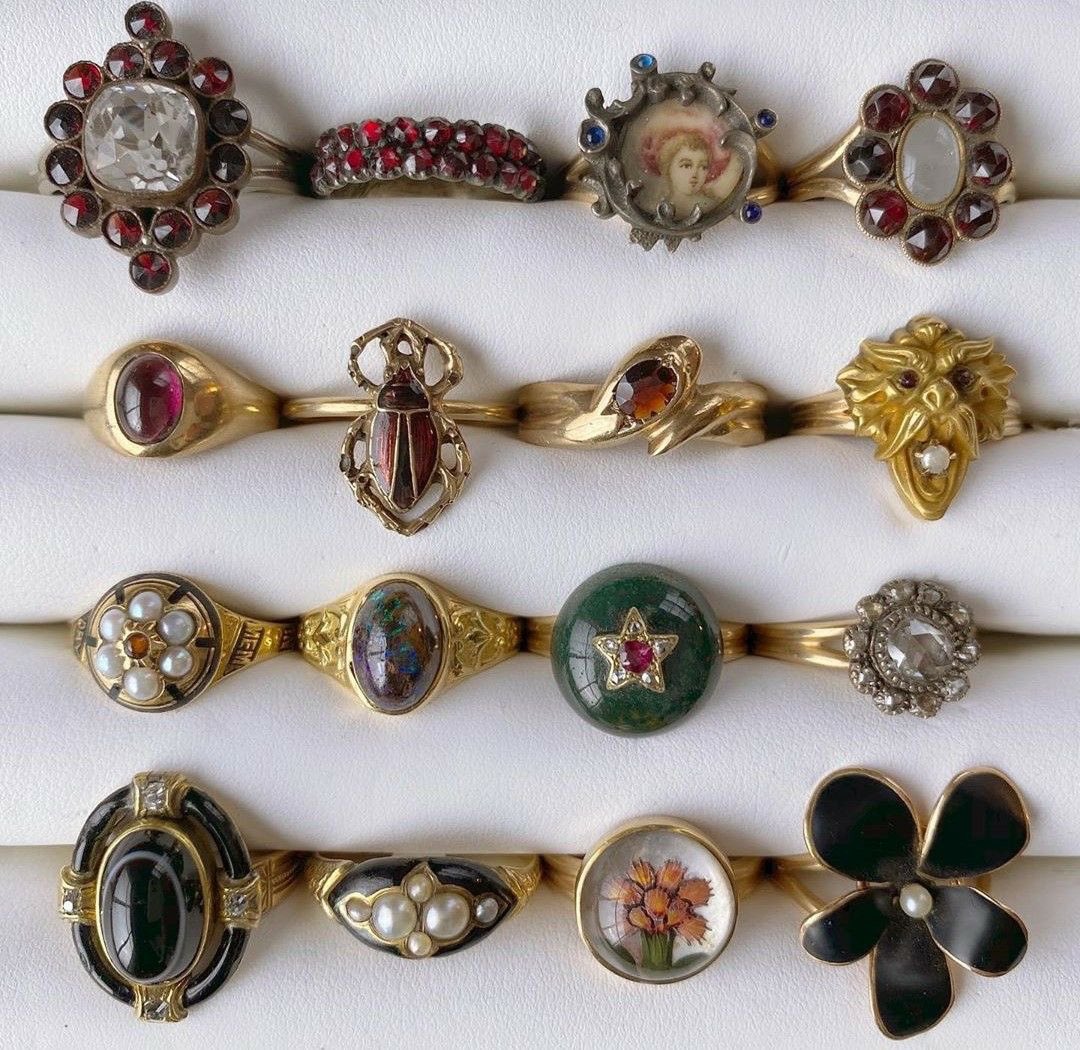 tia_visagie's tweet photo. Wearing rings isn’t just about style in Vedic Astrology &amp; Ayurveda—it’s about channeling planetary energy! Each finger connects to a planet, balancing your health &amp; destiny. 💍✨ https://t.co/z4sByCvypN