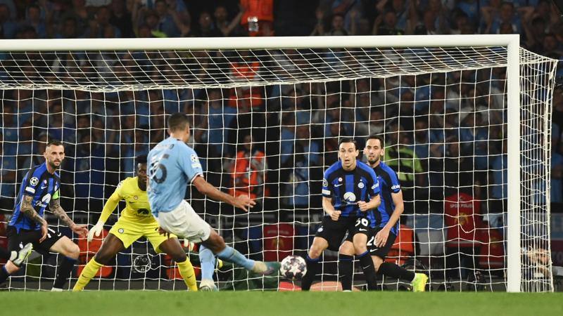 _ManCityArg's tweet photo. "El Balón De Oro lo tiene que ganar un jugador que por si solo te pueda ganar un partido" https://t.co/X4ezGdQtff