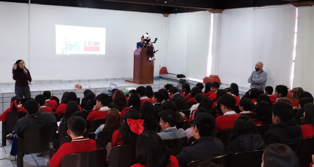HectorJaramill0's tweet photo. En cumplimiento al Plan de Trabajo de la Comisión de #ProtecciónDeDatosPersonales 2024 que coordina la Comisionada
@SharonMoralesMt
acudimos a
la Secundaria Oficial 04 de Toluca
donde charlamos con los alumnos sobre la importancia de la protección de sus datos personales #DGPDP https://t.co/BpkecxW3tP