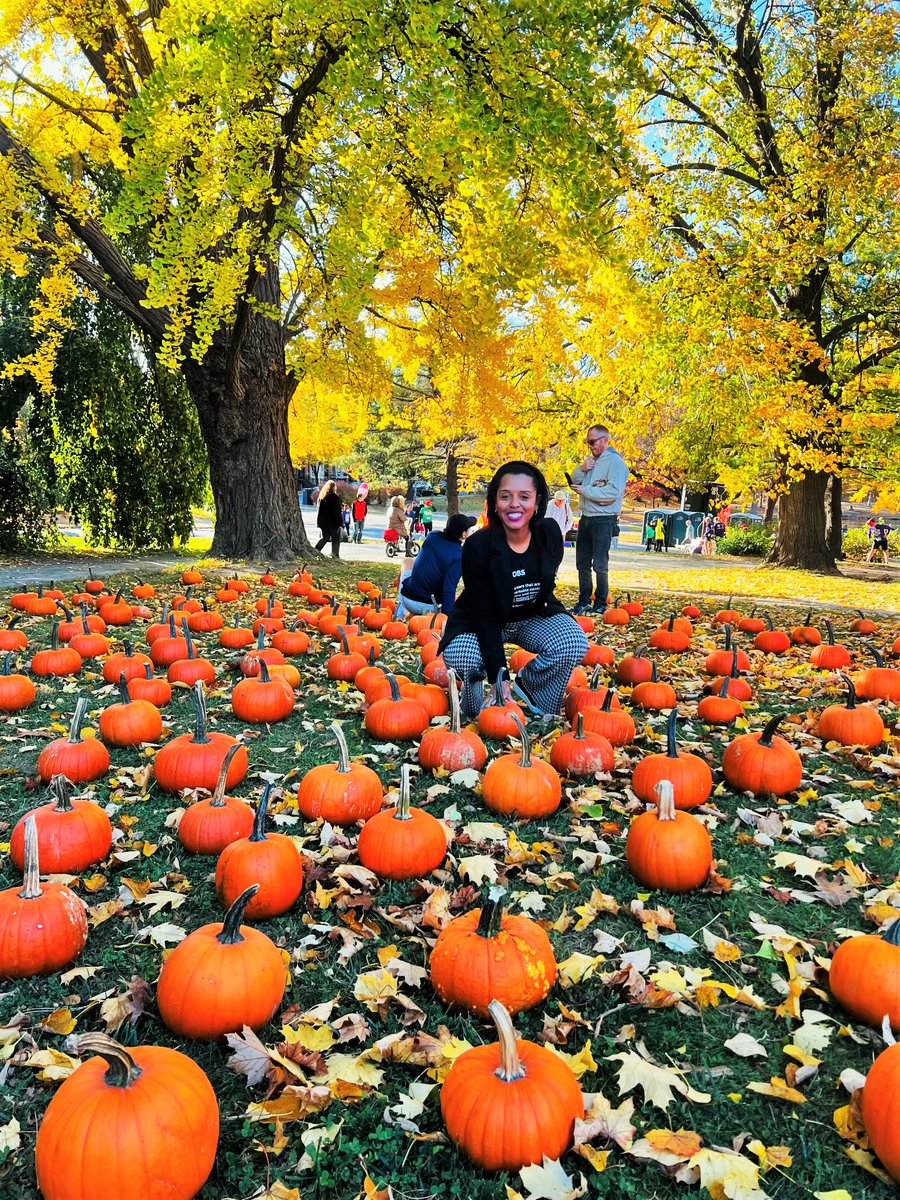 This past weekend, I wished the participants of the 2024 Trick or Trot Pumpkin 5K Race good luck as they prepared to take the starting line🎃

Congratulations to all the spooky runners for taking on the challenge!🧙‍♀️🧟‍♀️