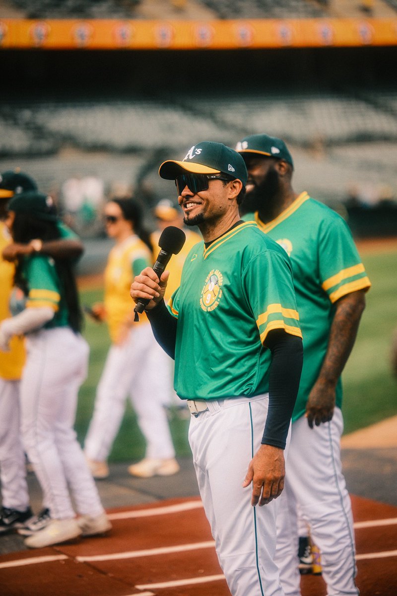 Last Dive Bar 🏟 tweet media