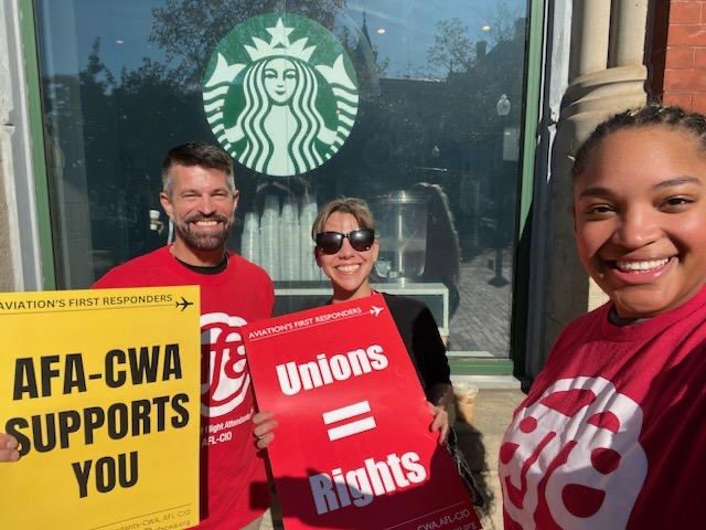 afa_cwa's tweet photo. Standing with you, @SBWorkersUnited! #redforbread #solidarity #union #1u https://t.co/DAEcYFG6vl
