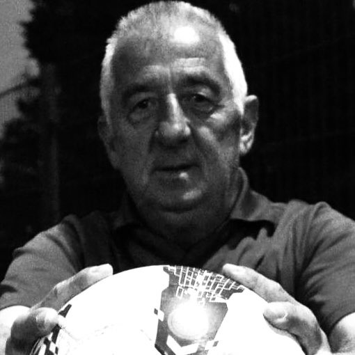 ⚫️ Si n’hè andatu Pierrot Fraymouth, anzianu purtieru di u Sporting, educadore emblematicu è figura bastiaccia…

Cunduleanze afflitte è sincere à a so famiglia è i so amichi…

Ch’ellu ripos’in santa pace 🙏