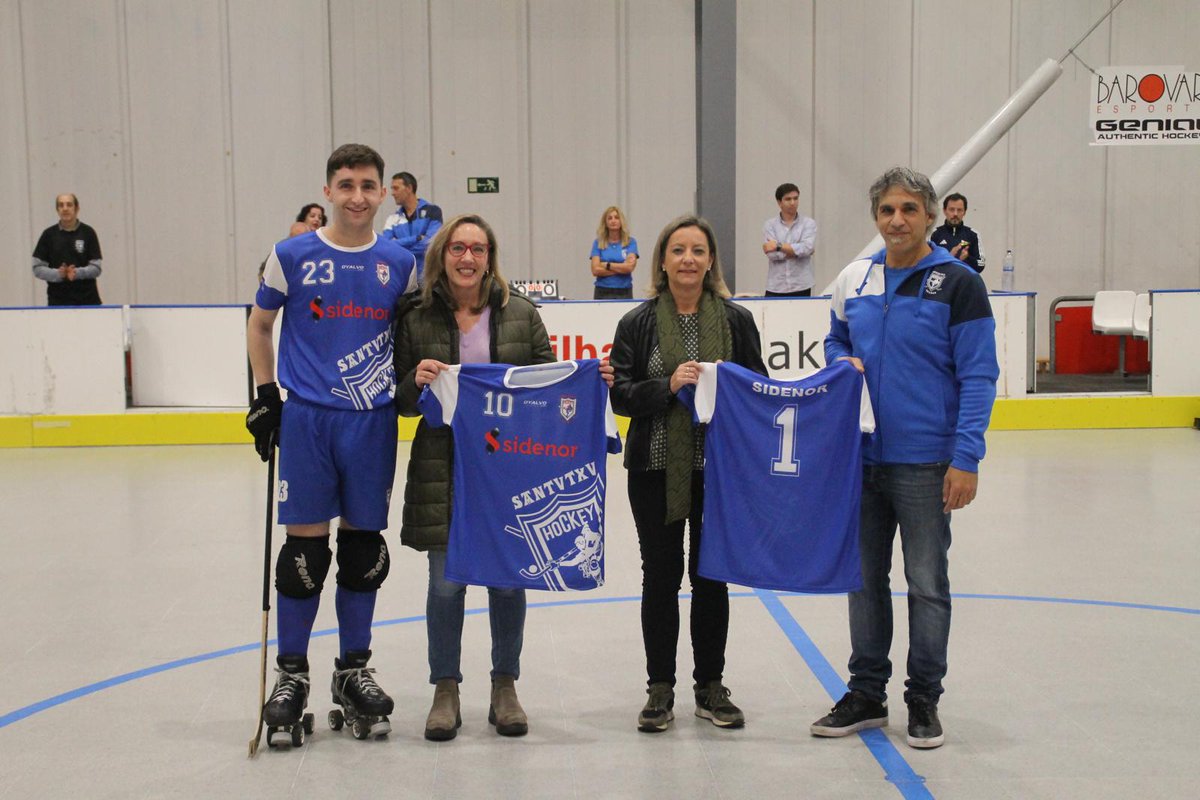 ItxasoErroteta's tweet photo. Presentación del @SantutxuHT , tras su ascensión a la Liga Bronce. Zorte on denboraldi zirraragarri honetan!! @bilbaokirolak #sidenor  #Bilbao https://t.co/lpMq63QayZ