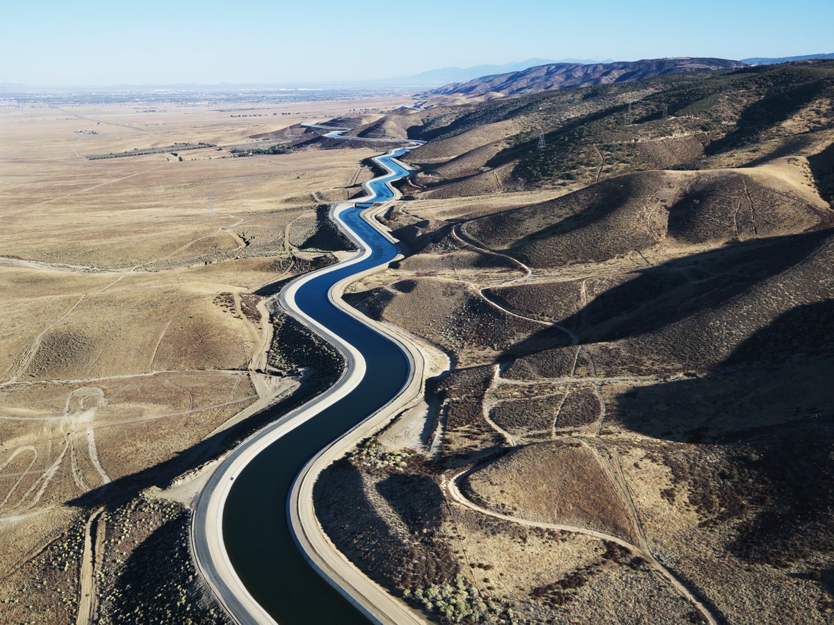 FSCWI's tweet image. The San Joaquin Valley’s water infrastructure is vast and constantly evolving. With support from a $1 million Bureau of Reclamation grant, the #FSCWI and   @WaterBlueprint are working to catalog these various water projects across the valley. Read more:  bit.ly/48hE6jq