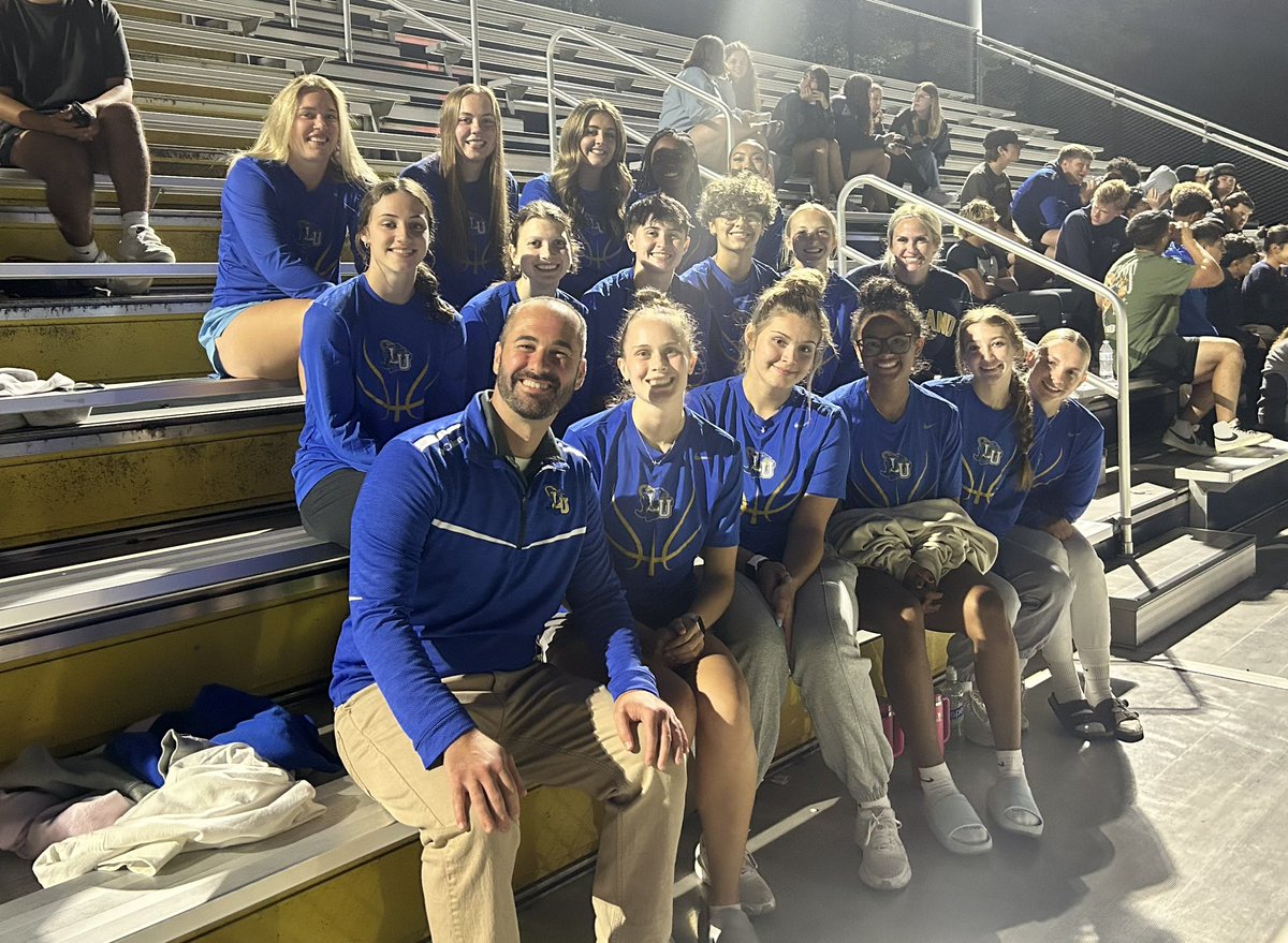 Our Muskies love to get out and cheer on the other Muskie teams on campus! 
🩵🐠💛